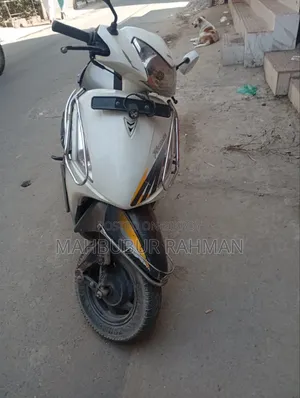 হিরো প্লেজার ২০১৯ হোয়াইট