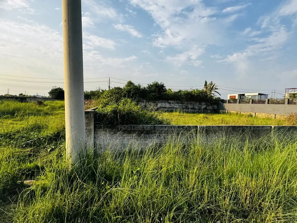 প্লেগ্রাউন্ড এবং বাজারের কাছে দক্ষিণমুখী ৫ কাঠা জমি - পূর্বাচল সেক্টর ১৮