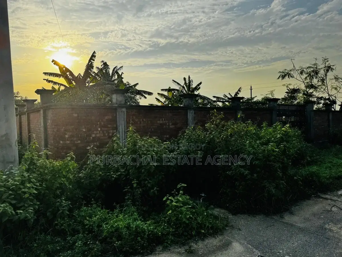 হাসপাতালের কাছে ৩ কাঠার প্লট, পূর্বাচল সেক্টর ২৮