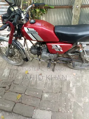হিরো ২০০০ লাল