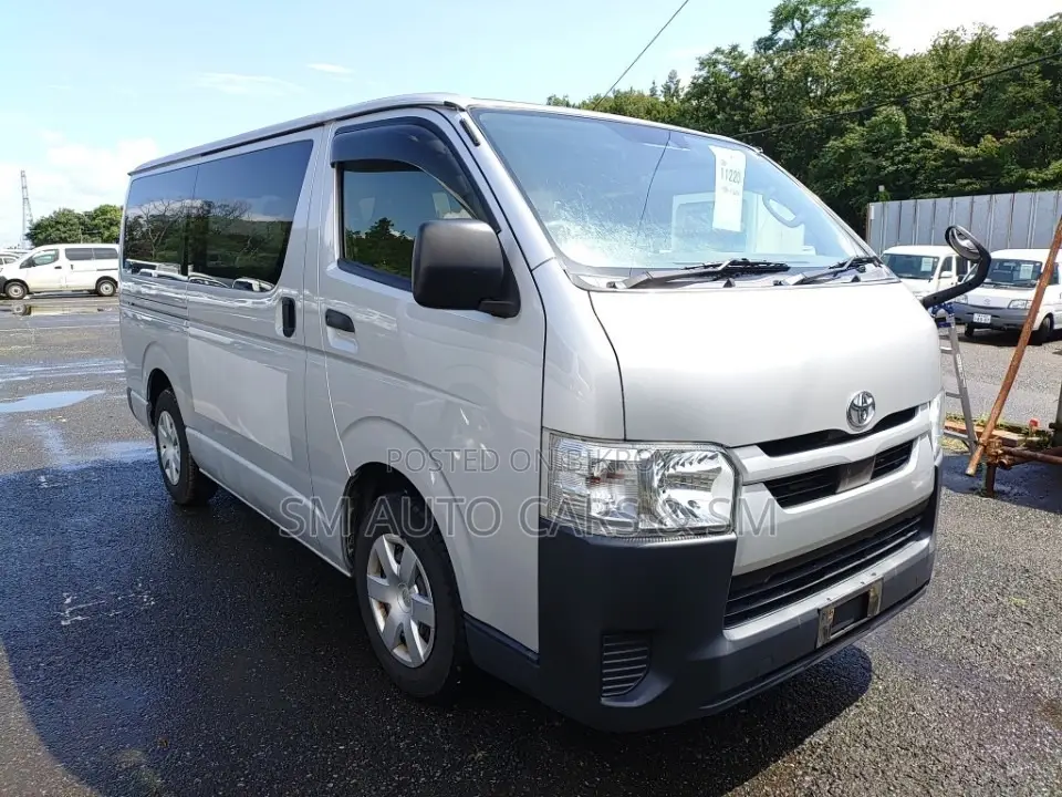 Toyota HiAce 2021 Silver