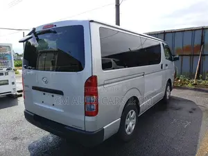 Toyota HiAce 2021 Silver