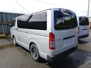 Toyota HiAce 2021 Silver