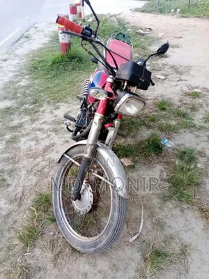 হোন্ডা ১৯৯৫ লাল