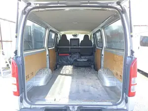 Toyota HiAce 2021 Silver