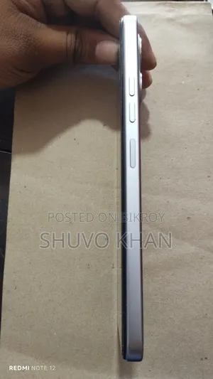 Tecno Spark Go 2 64 GB Silver