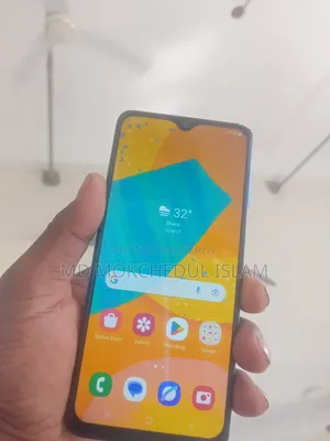 Samsung 128 GB Silver