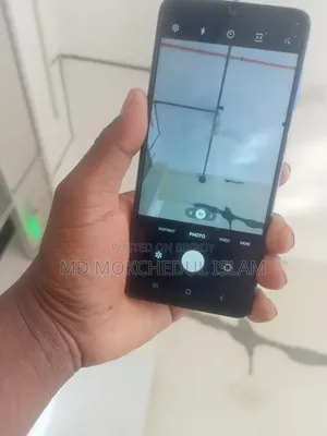 Samsung 128 GB Silver