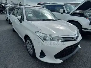 টয়োটা অ্যাক্সিও ২০২১ হোয়াইট