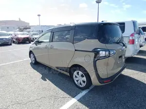 Toyota Sienta 1.5 Hybrid FWD 2021 Brown