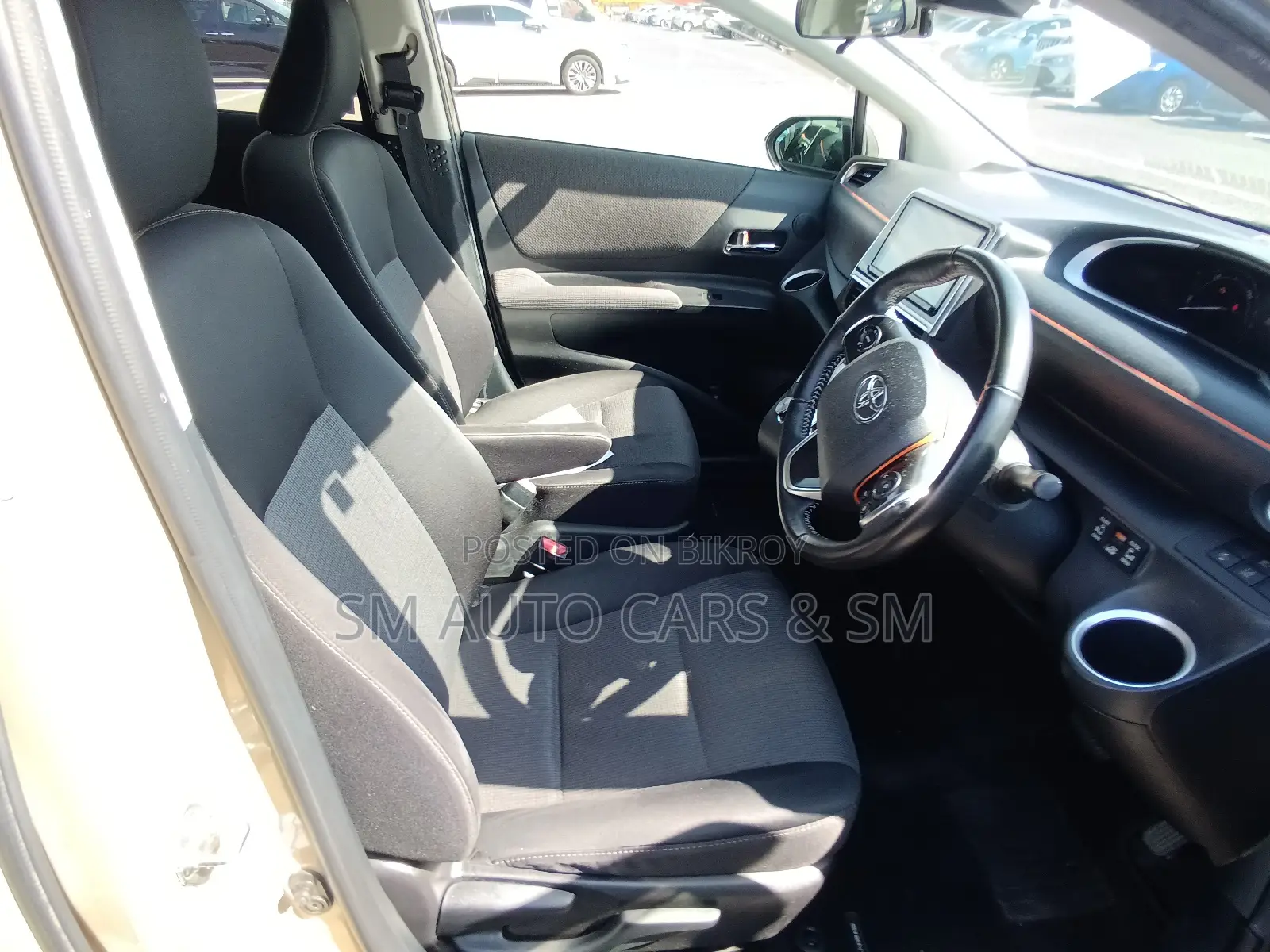Toyota Sienta 1.5 Hybrid FWD 2021 Brown