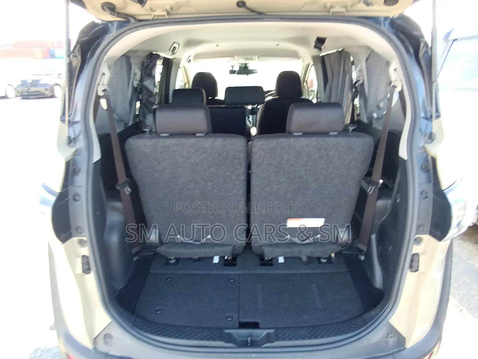 Toyota Sienta 1.5 Hybrid FWD 2021 Brown