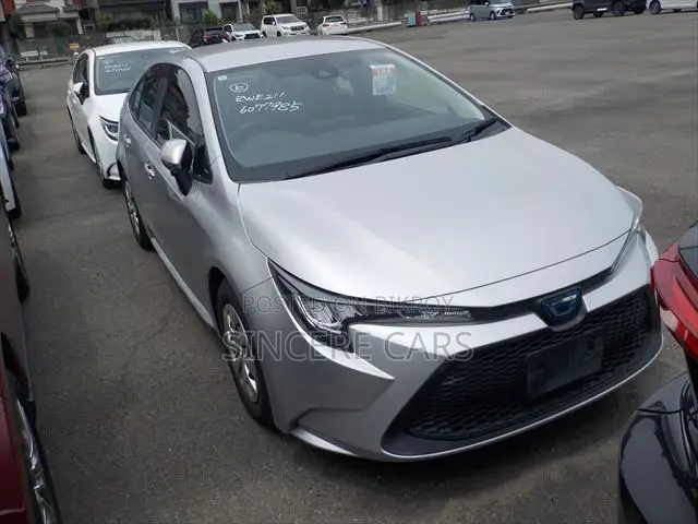 Toyota Corolla 2021 Silver