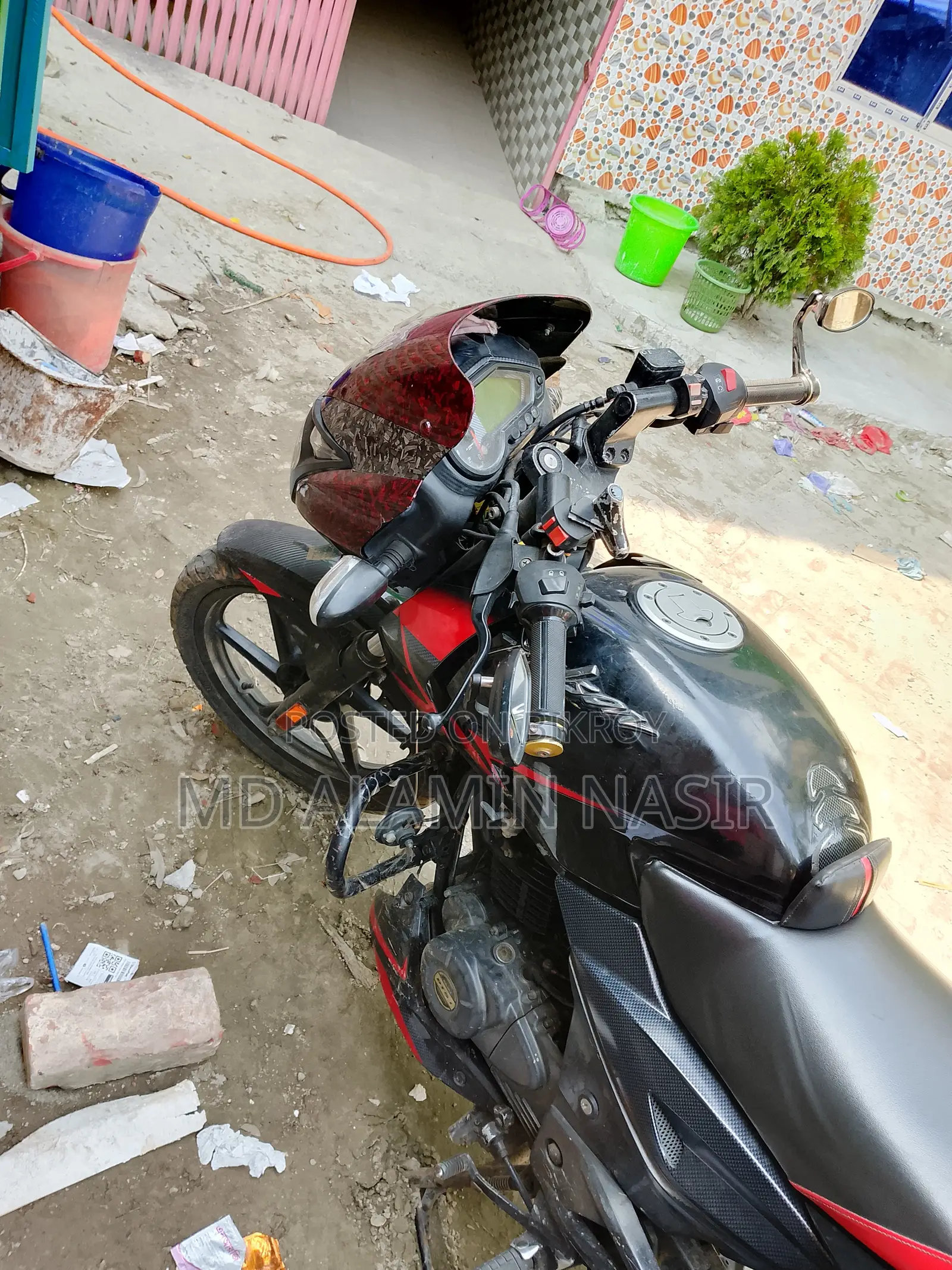 বাজাজ পালসার ১৫০ ২০২০ লাল