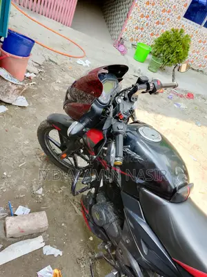 বাজাজ পালসার ১৫০ ২০২০ লাল