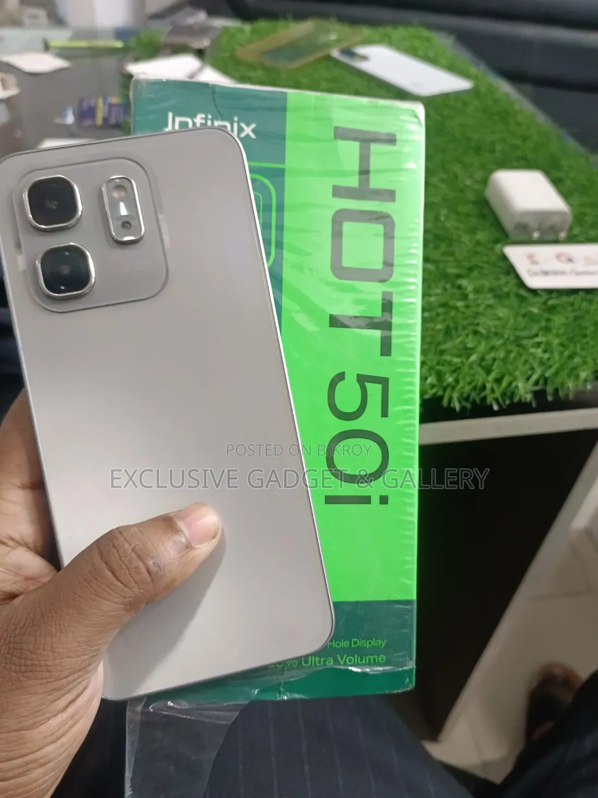 Infinix Hot 50i 128 GB White