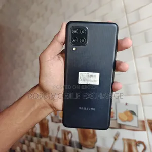 স্যামসাং ১২৮ জিবি কালো