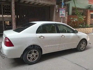 টয়োটা করোল্লা ২০০৫ হোয়াইট
