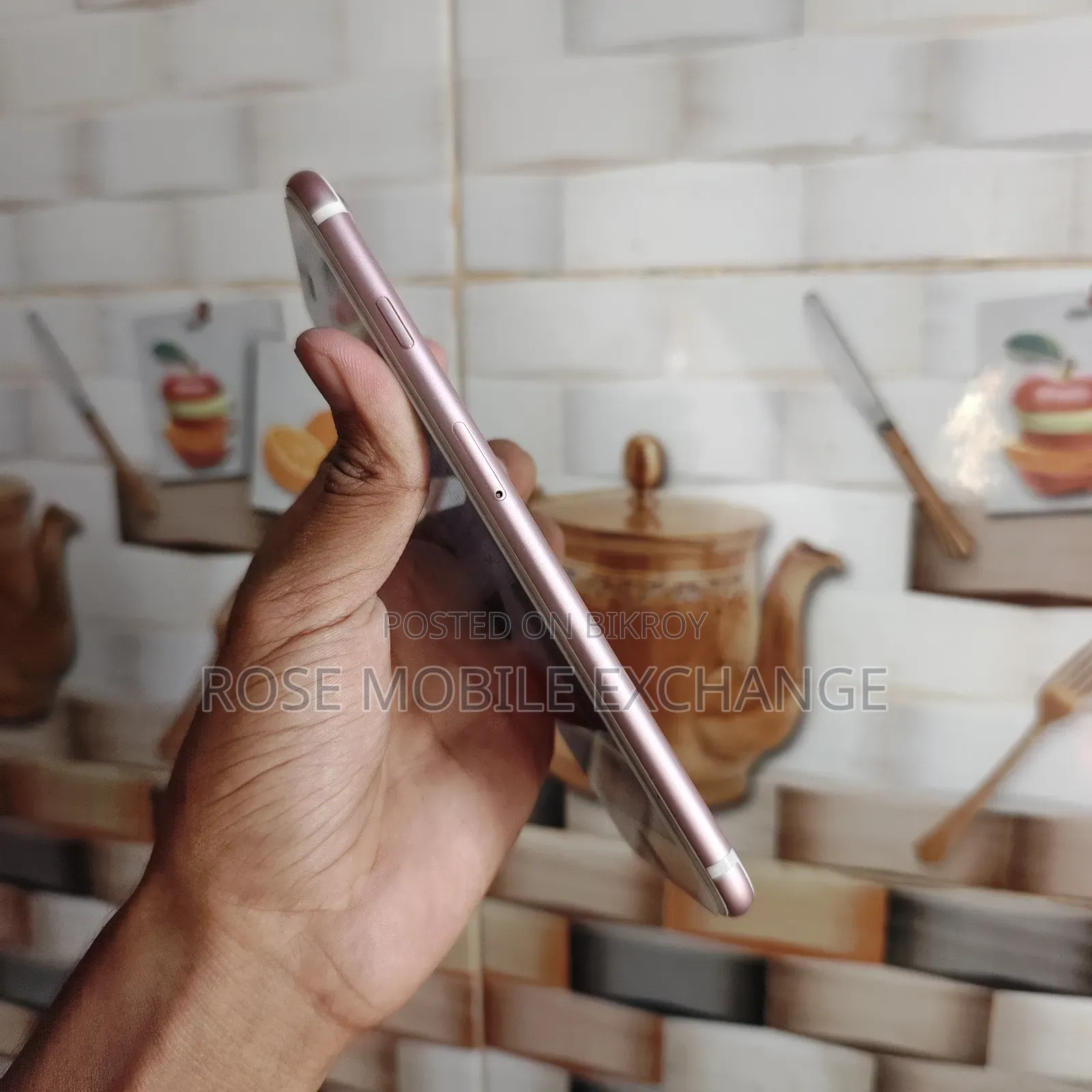 অ্যাপল ১২৮ জিবি রোজ গোল্ড