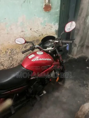 হিরো গ্ল্যামার এক্স ১২৫ ২০১৭ রেড