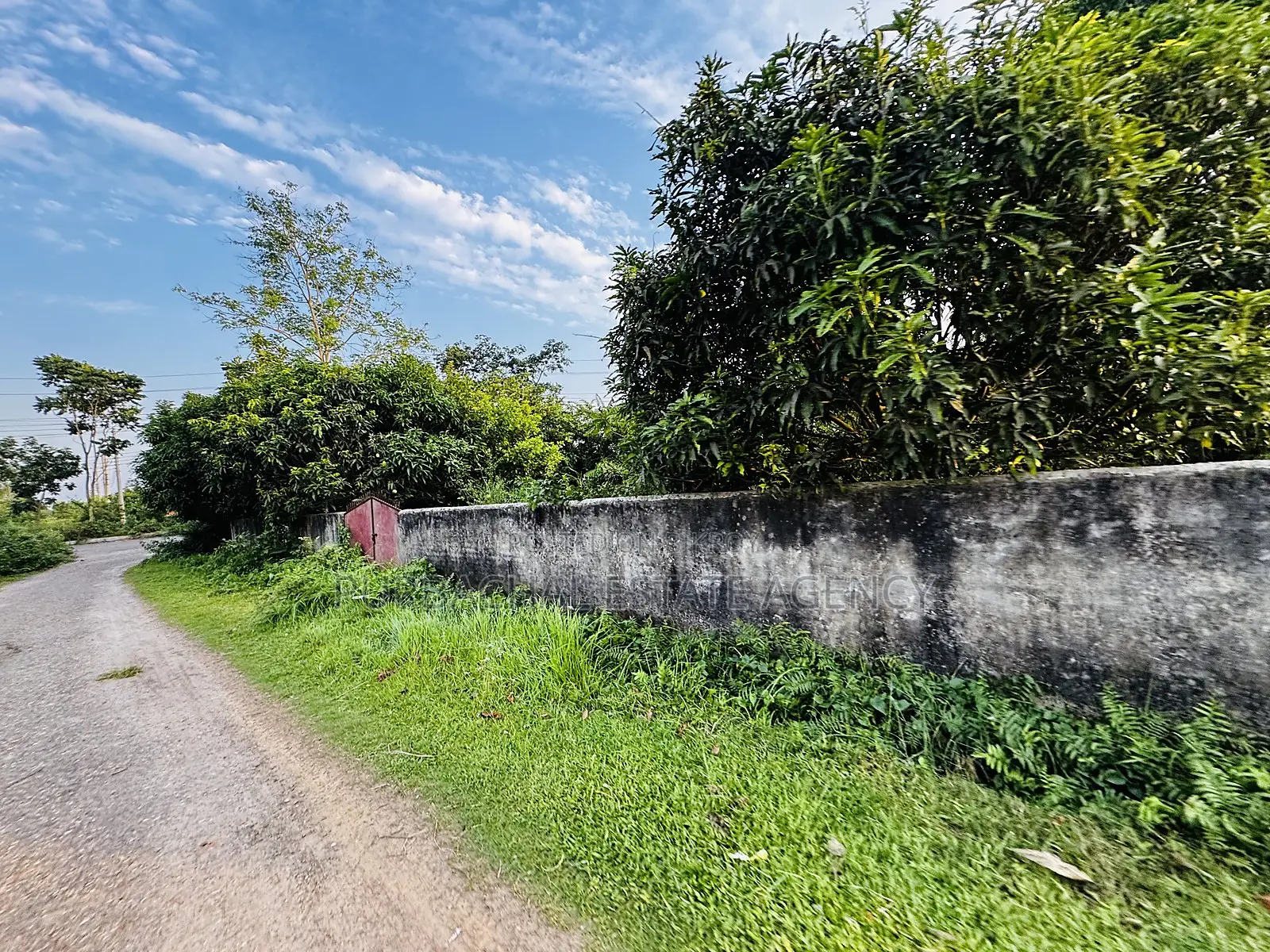 Near 75 Ft Road & Lake: 5 Katha South-Facing Plot, Purbachal Sector 25