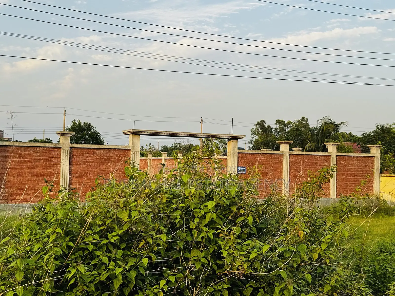 Near 75 Ft Road & Lake: 5 Katha South-Facing Plot, Purbachal Sector 25
