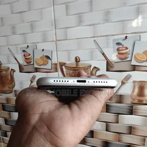 অ্যাপল আইফোন ১১ ২৫৬ জিবি