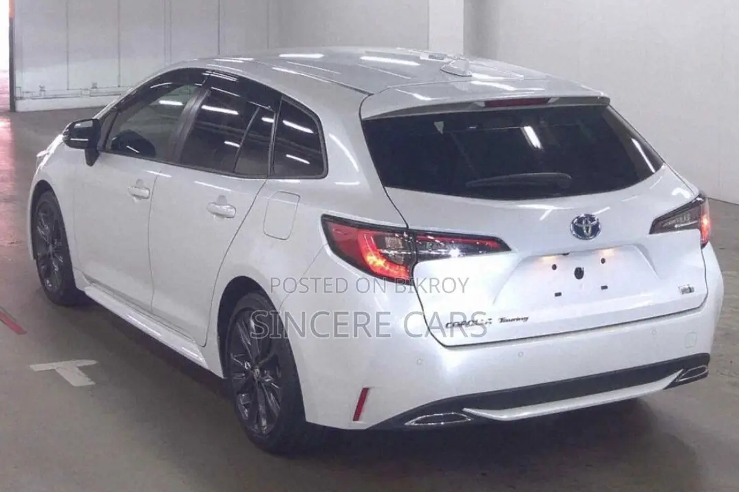 Toyota Corolla Touring 2021 Pearl