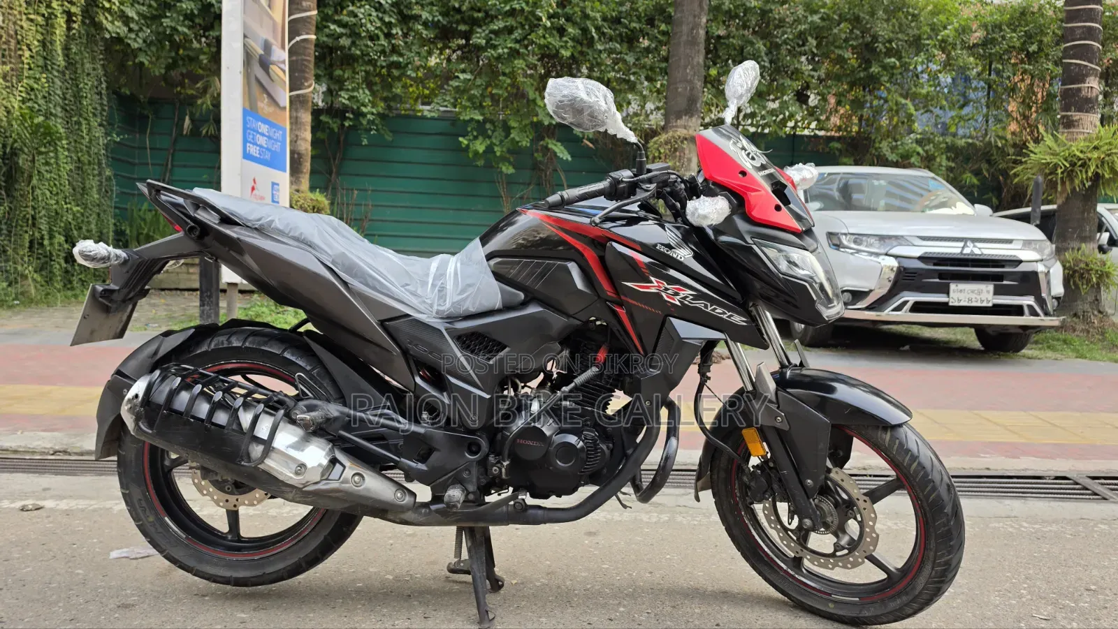 হোন্ডা এক্স-ব্লেড ১৬০ ২০২৩ ব্ল্যাক