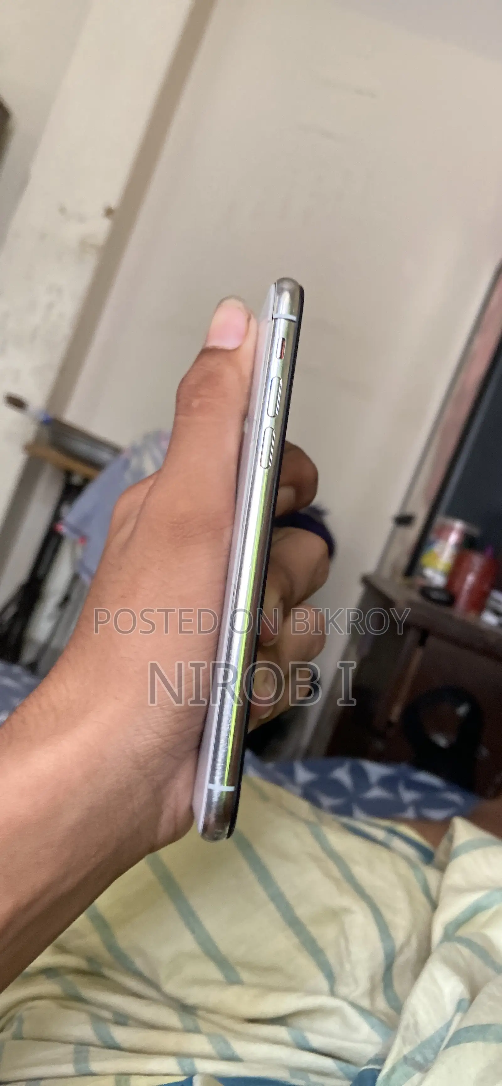 অ্যাপল আইফোন এক্স ২৫৬ জিবি হোয়াইট