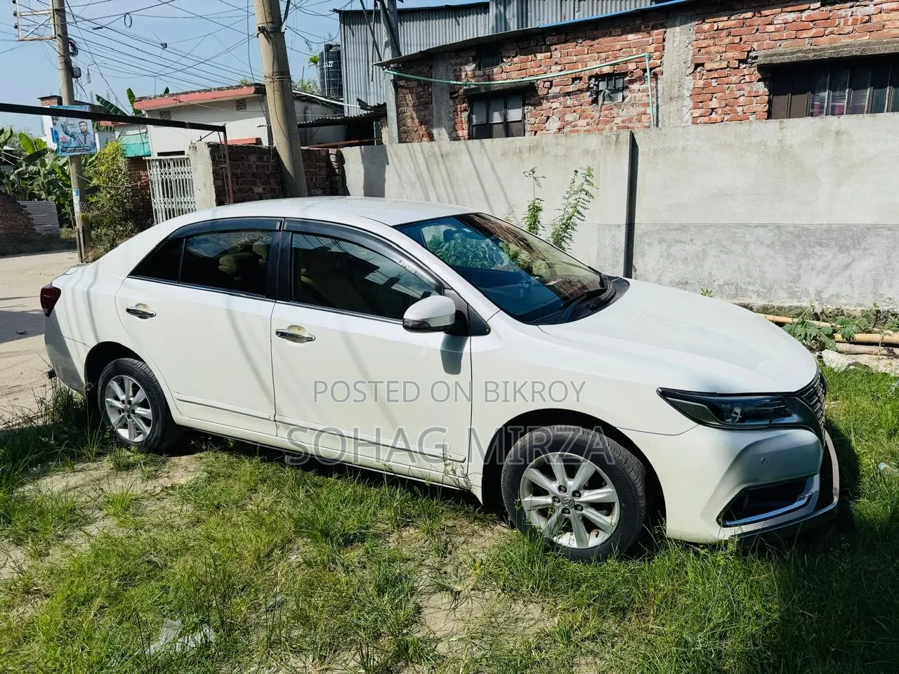 Toyota Premio 2.0 Front-Wheel Drive 2018 Pearl