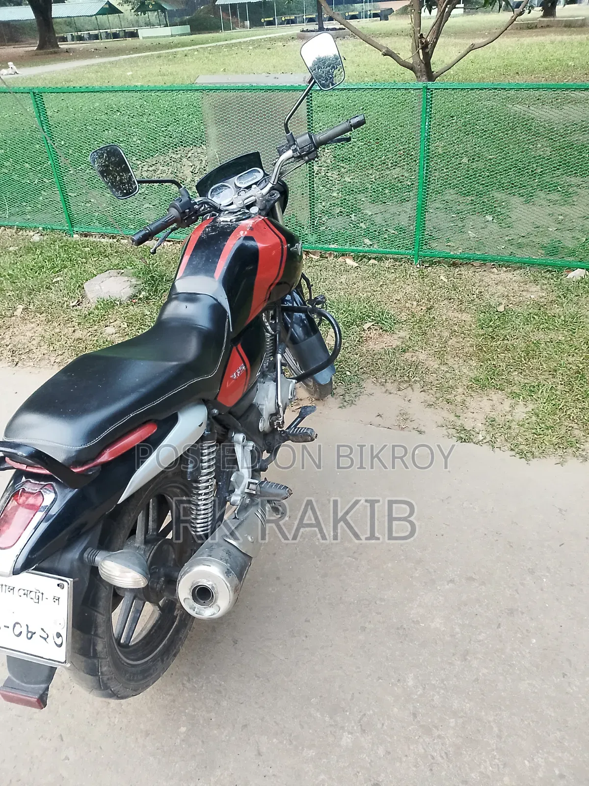 Bajaj V15 2019 Red