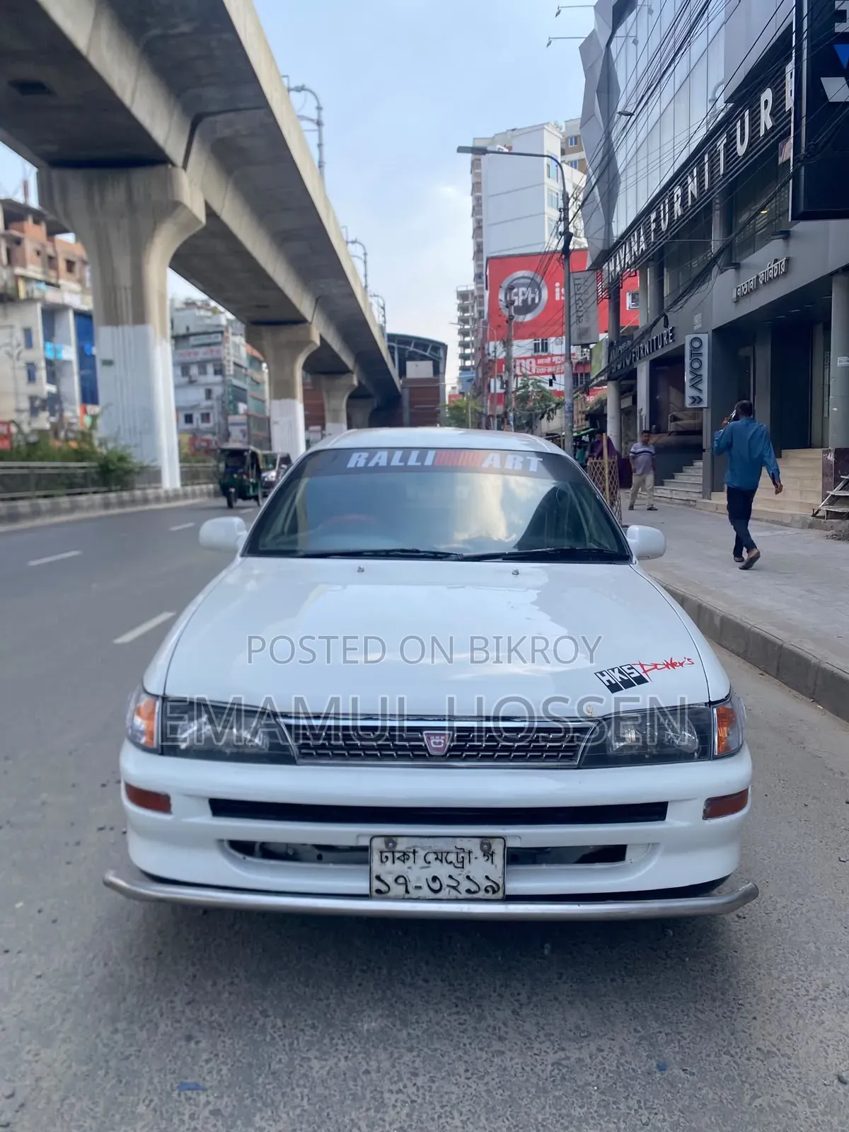 Toyota Corolla 2000 White