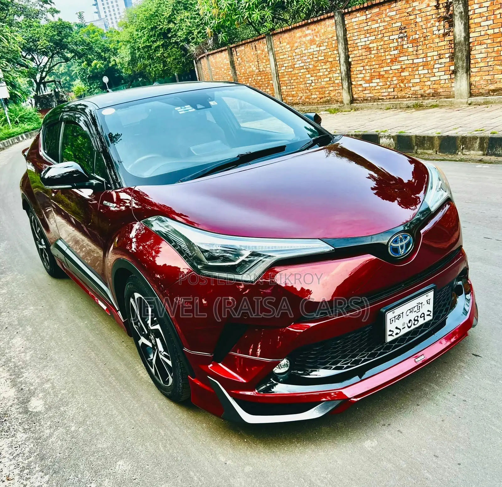 টয়োটা সি-এইচআর ২০১৮ মেরুন