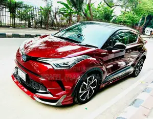টয়োটা সি-এইচআর ২০১৮ মেরুন