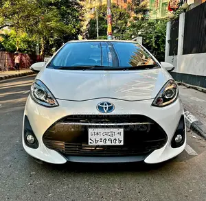 টয়োটা অ্যাকুয়া ২০১৯ পার্ল