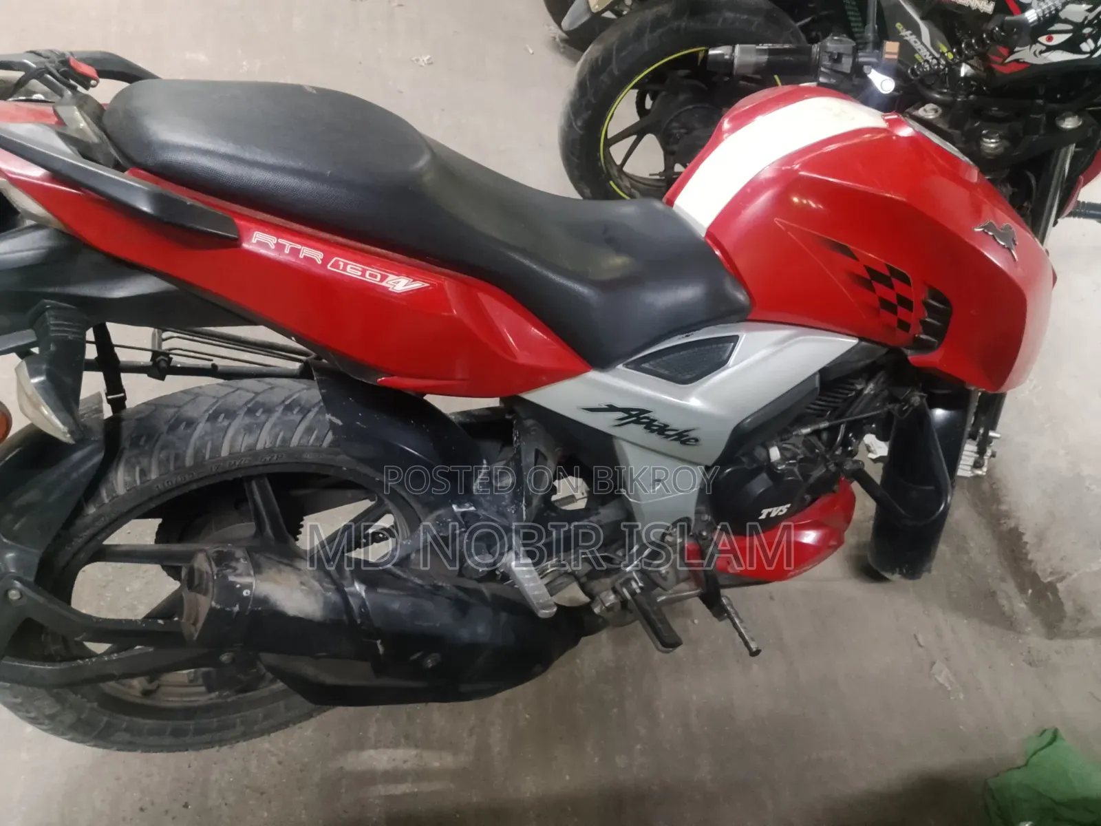 TVS Apache 160 4V 2019 Red