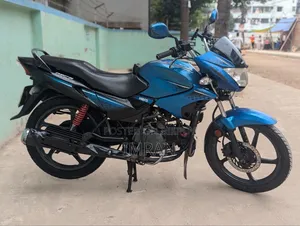 Hero Glamour 2020 Blue