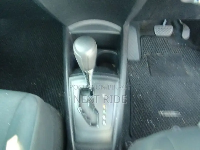 Toyota Axio 2021 Silver