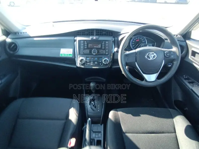 Toyota Axio 2021 Silver