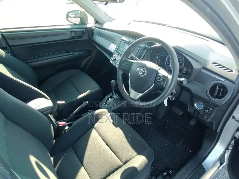 Toyota Axio 2021 Silver