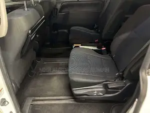 Toyota Noah 1.8 Front-Wheel Drive Hybrid (7 seater) 2021 Pearl