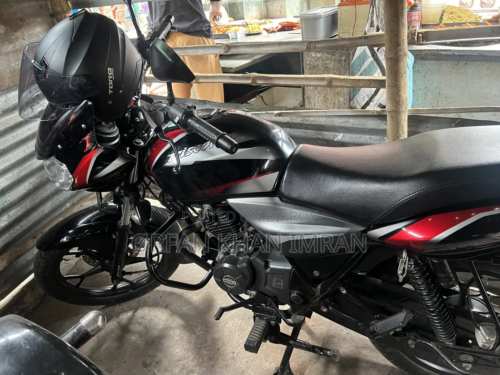 বাজাজ ডিসকভার ১১০ ২০২২ ব্ল্যাক