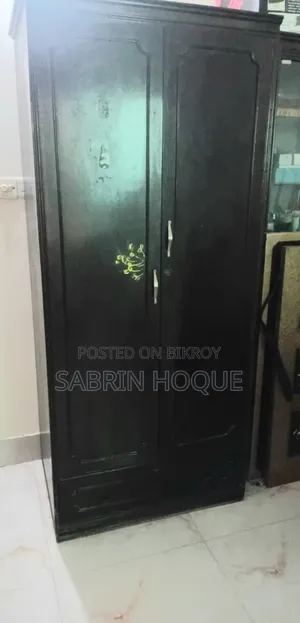 প্রিমিয়াম সেগুন কাঠের আলমারি বিক্রয় হবে | ভালো অবস্থা