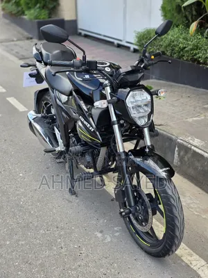 সুজুকি জিক্সার ২০২৫ কালো