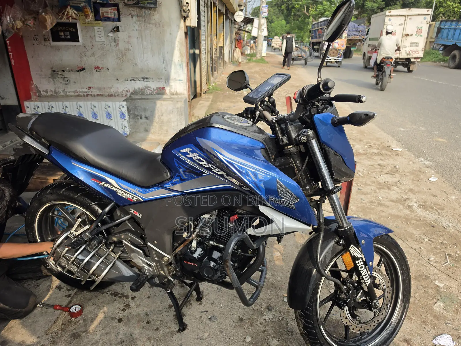 Honda Hornet 2018 Blue