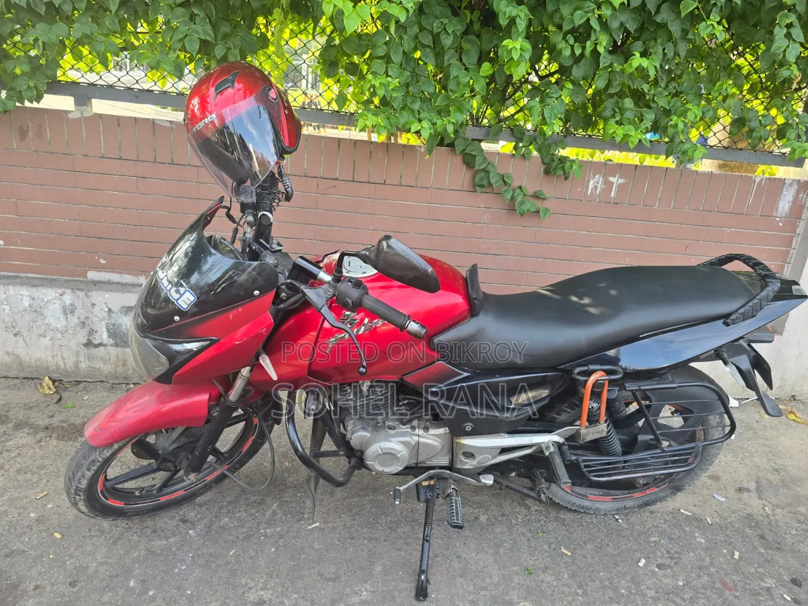 Bajaj Pulsar 150 2012 Red