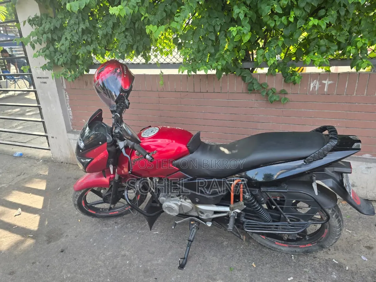 Bajaj Pulsar 150 2012 Red