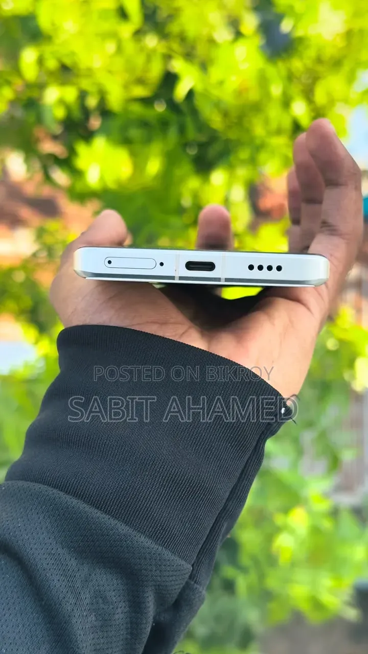 শাওমি ১৩ আল্ট্রা ২৫৬ জিবি হোয়াইট