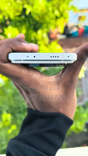 শাওমি ১৩ আল্ট্রা ২৫৬ জিবি হোয়াইট